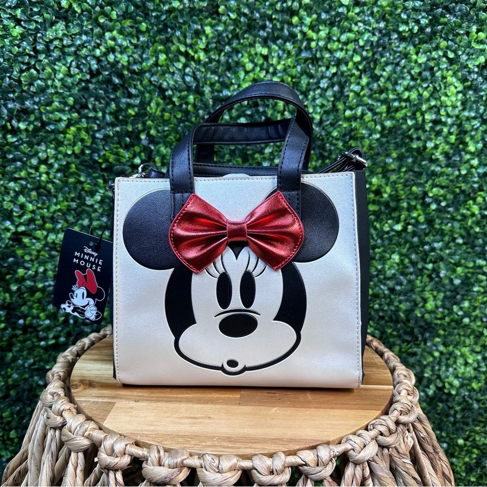 Disney Minnie mouse small crossbody bag nwt